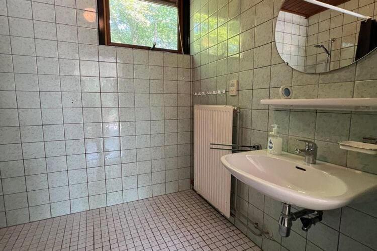Lovely Holiday Home In Limburg Amid Lush Forest Stramproy 외부 사진