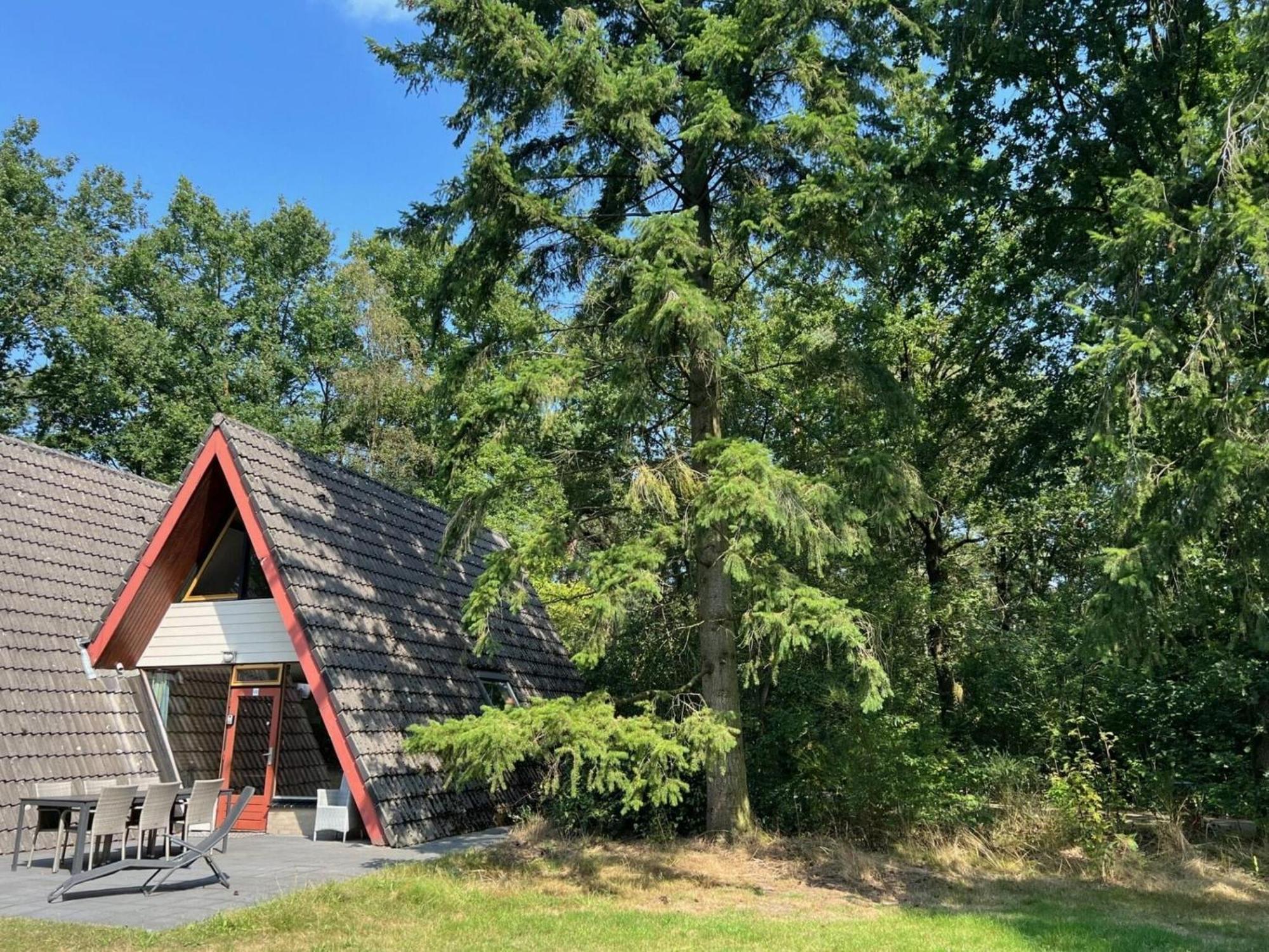 Lovely Holiday Home In Limburg Amid Lush Forest Stramproy 외부 사진